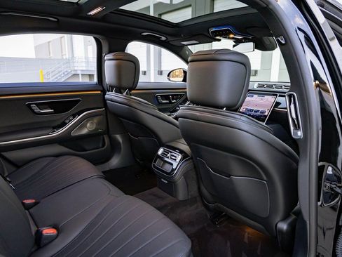 Used 2023 Mercedes-Benz S 500 4MATIC w/ AMG Line image 31