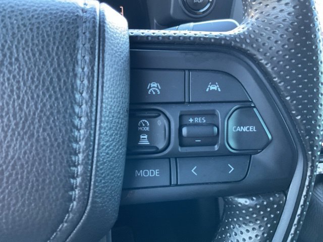 Used 2025 Toyota Tacoma SR5 AWD/4WD image 27