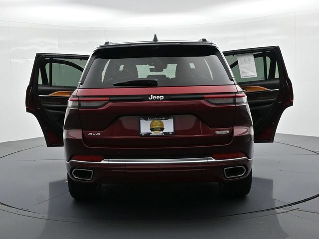Used 2025 Jeep Grand Cherokee Summit AWD/4WD image 29