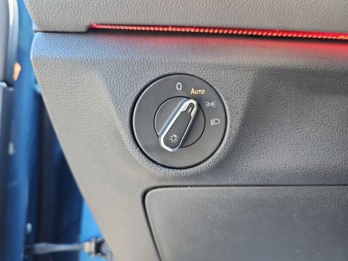 Used 2025 Volkswagen Jetta GLI Autobahn FWD image 30