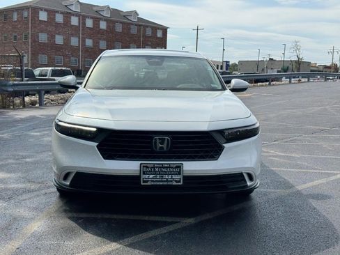 Used 2023 Honda Accord EX image 9