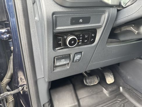 Certified 2025 Ford F150 Lariat AWD/4WD image 21