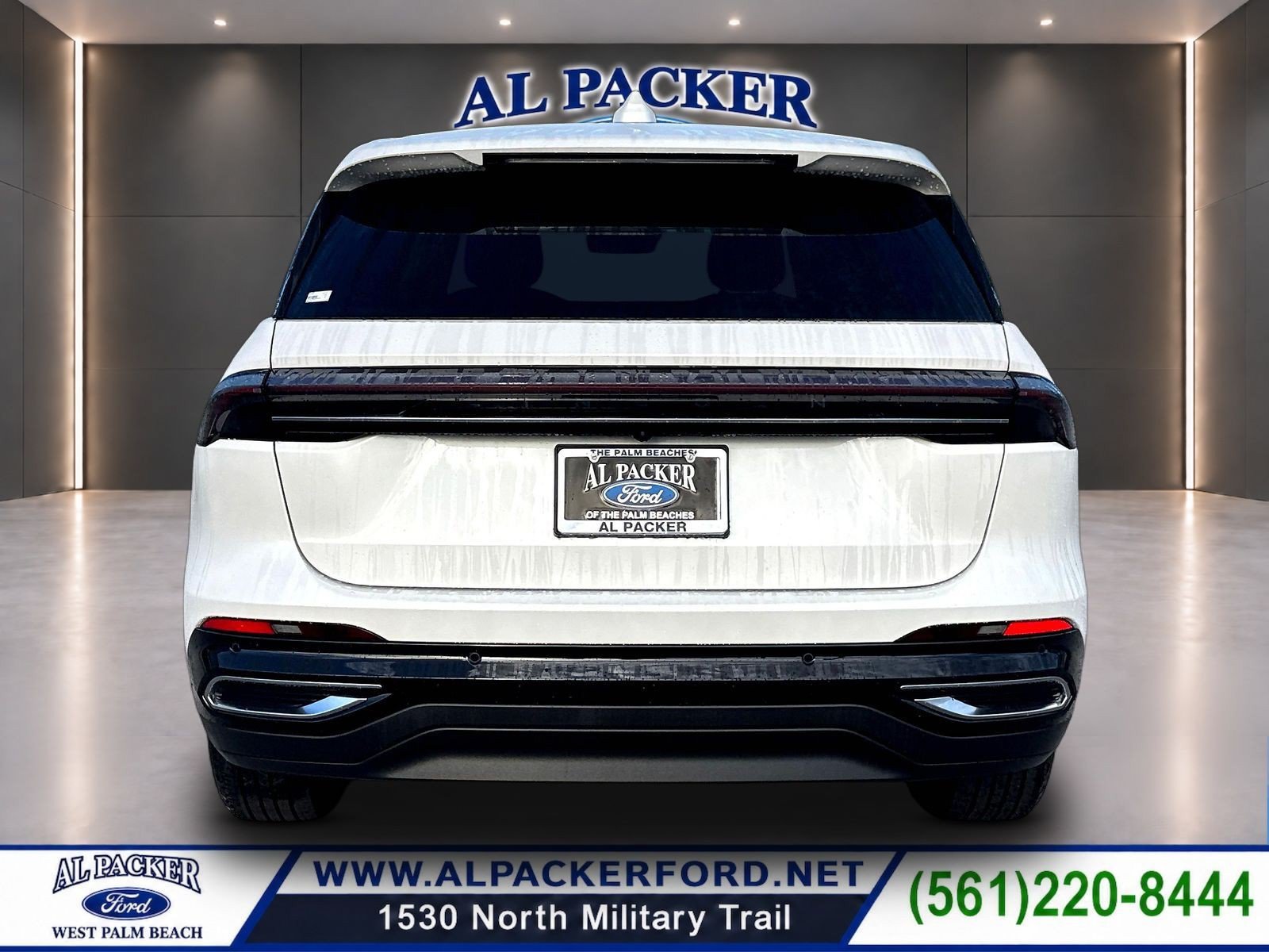 Used 2024 Lincoln Nautilus Premier AWD/4WD image 6