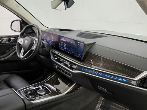 Used 2025 BMW X7 xDrive40i AWD/4WD image 35