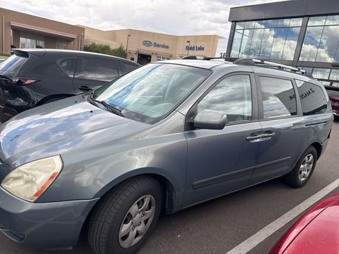 Used 2008 Kia Sedona LX FWD image 2
