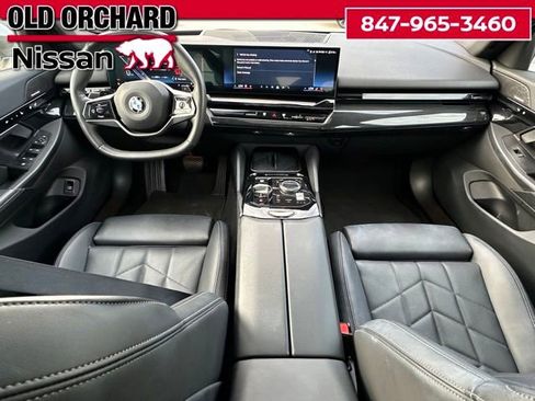 Used 2024 BMW 530i xDrive AWD/4WD image 18
