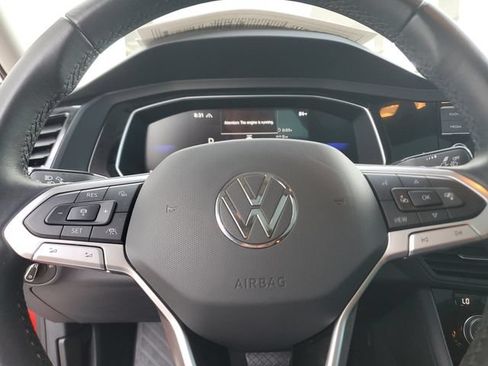Used 2024 Volkswagen Jetta SE w/ Panoramic Sunroof Package FWD image 21