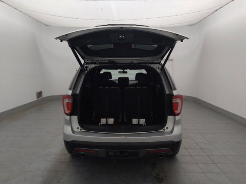 Used 2017 Ford Explorer XLT w/ Equipment Group 202A image 29