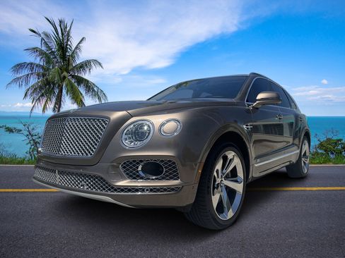 Used 2018 Bentley Bentayga image 31
