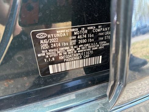 Used 2023 Genesis G70 2.0T w/ Sport Prestige Package image 11