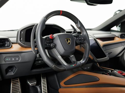 Used 2024 Lamborghini Revuelto AWD/4WD image 20