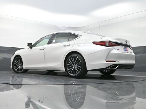 Used 2020 Lexus ES 350 Luxury w/ Accessory Package 2 image 32