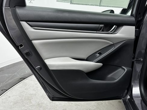 Used 2019 Honda Accord LX image 22