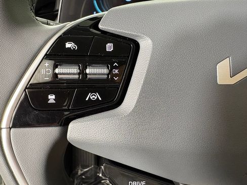 New 2026 Kia Niro EX FWD image 24