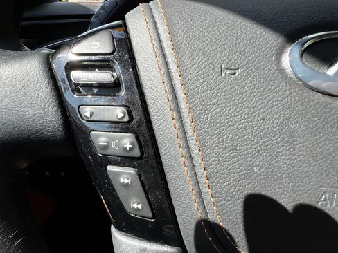 Used 2024 INFINITI QX80 Sensory image 19