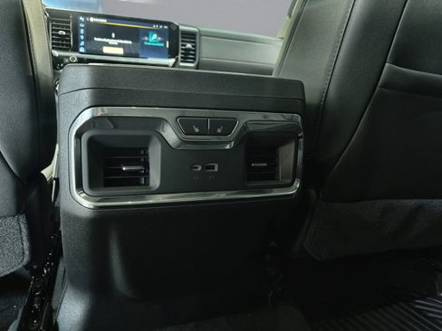 New 2026 Chevrolet Silverado 1500 LTZ w/ LTZ Premium Package AWD/4WD image 31