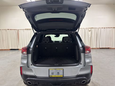 Used 2023 Chevrolet TrailBlazer RS w/ Convenience Package image 23