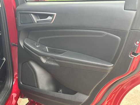 Used 2024 Ford Edge Titanium image 16