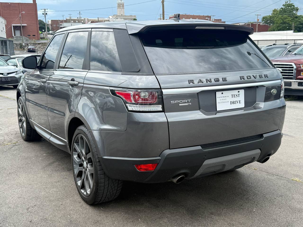 Used 2016 Land Rover Range Rover Sport SE AWD/4WD image 8