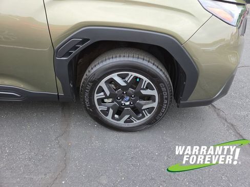 Used 2025 Subaru Forester Premium AWD/4WD image 20