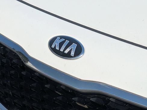 Used 2018 Kia Forte LX w/ LX Rear Camera Package FWD image 6