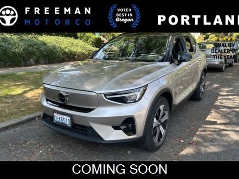 Used 2023 Volvo XC40 Recharge Plus w/ Protection Package Premier AWD/4WD image 1