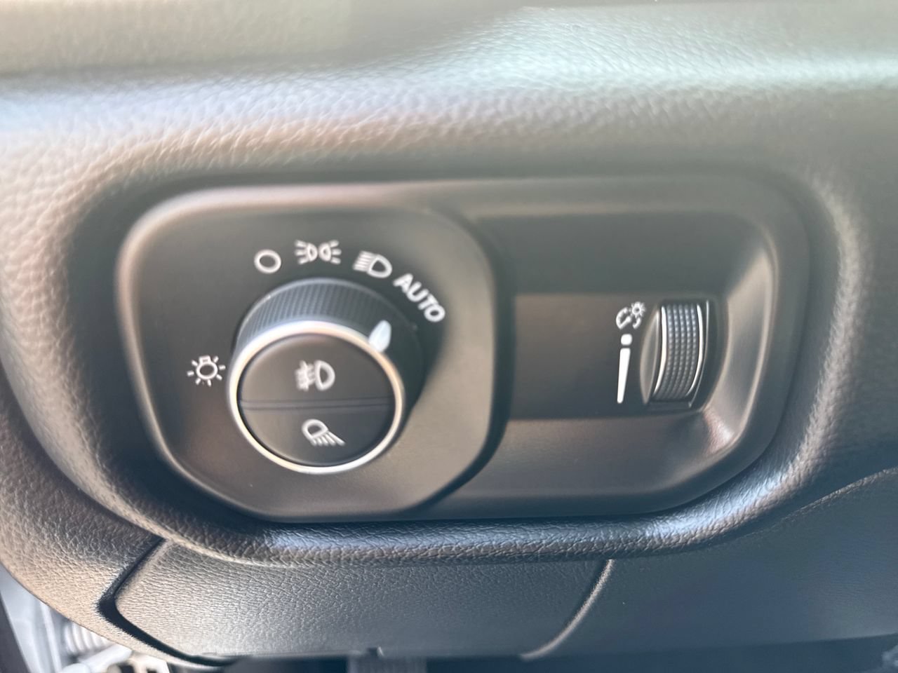 Used 2025 RAM 2500 Big Horn AWD/4WD image 17