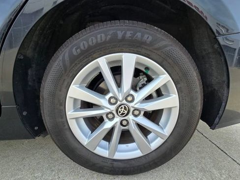 Used 2025 Toyota Camry LE FWD image 29