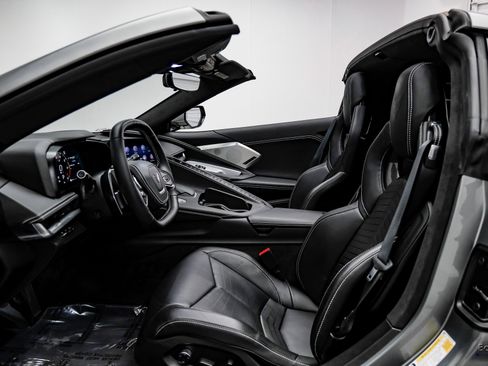 Used 2023 Chevrolet Corvette Stingray Premium Cpe w/ Z51 Performance Package image 39