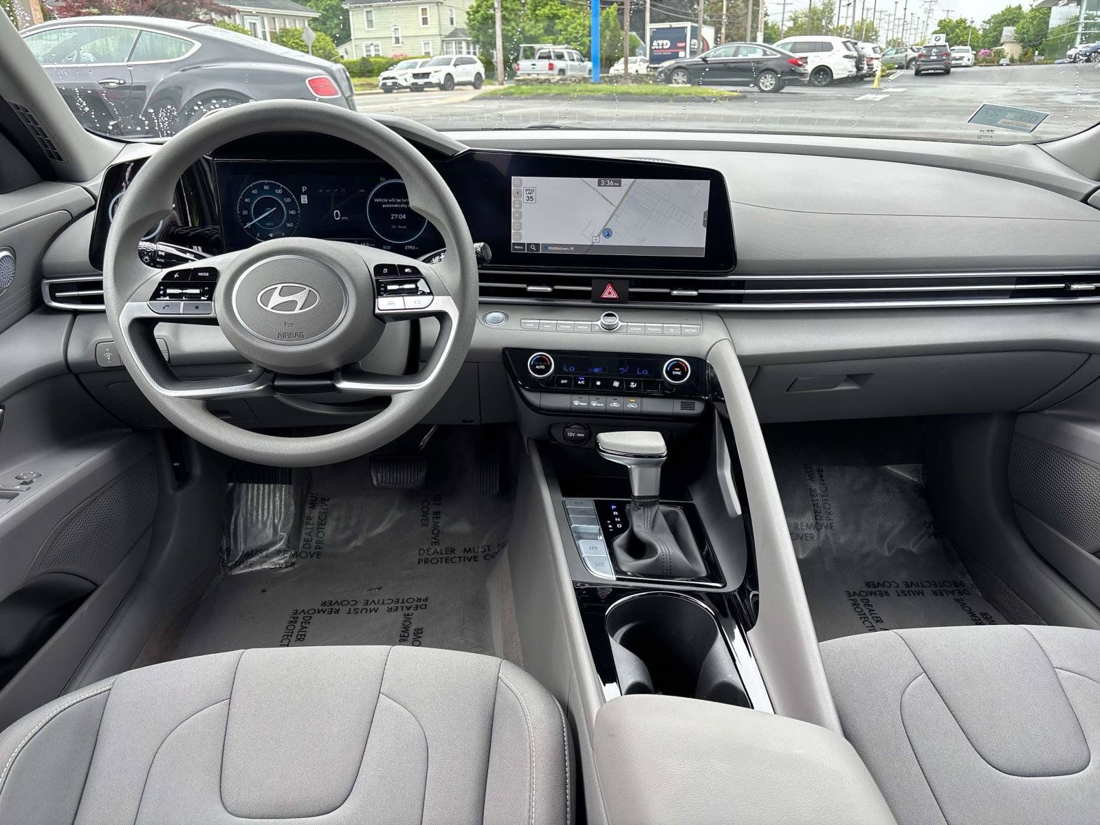 Certified 2024 Hyundai Elantra Blue FWD image 11