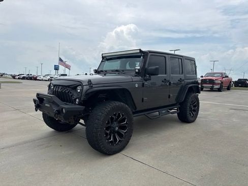 Used 2017 Jeep Wrangler Unlimited Sport w/ Quick Order Package 24S AWD/4WD image 2