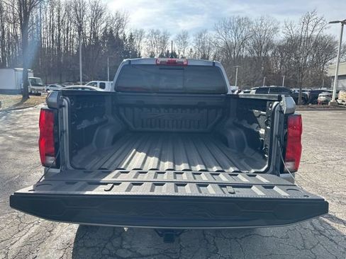 Used 2024 Chevrolet Colorado ZR2 w/ ZR2 Convenience Package III image 32