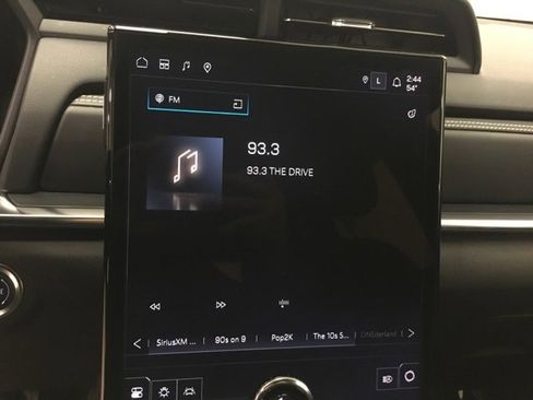 Used 2025 GMC Terrain Elevation image 21