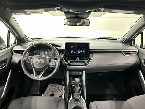 Used 2024 Toyota Corolla Cross AWD Hybrid w/ Moonroof Package image 18