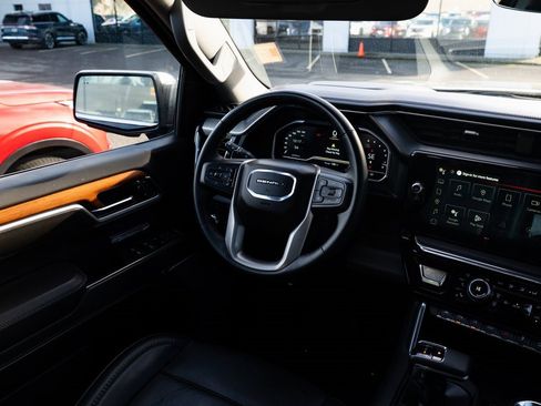 Used 2023 GMC Sierra 1500 Denali w/ Denali Reserve Package image 9