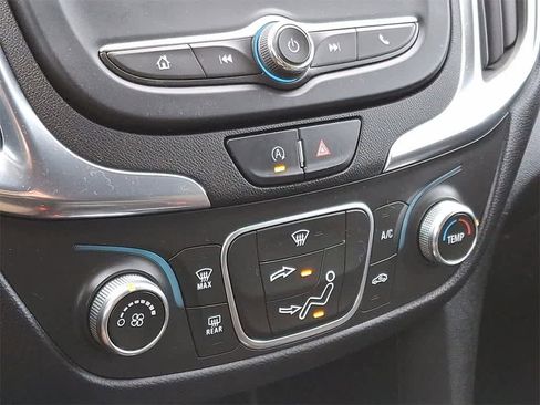 Used 2022 Chevrolet Equinox LT image 15