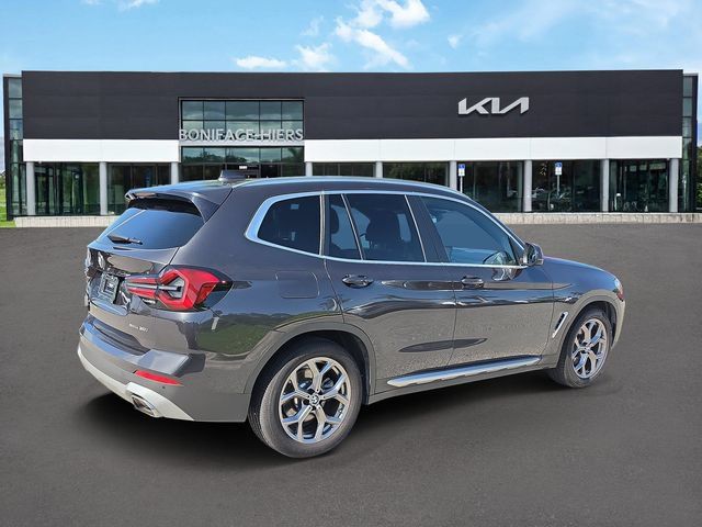 Used 2022 BMW X3 sDrive30i w/ Premium Package RWD image 4