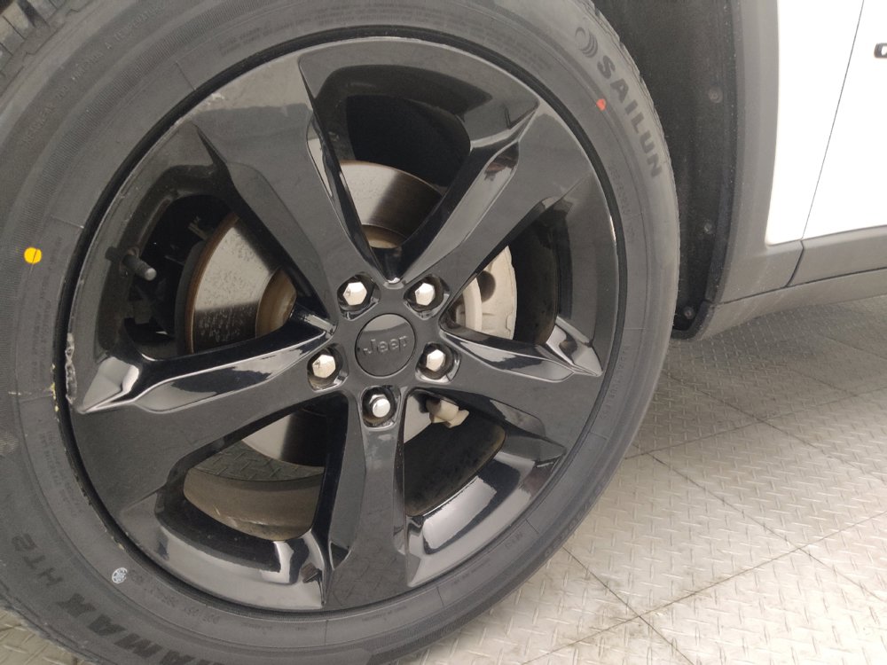 Used 2023 Jeep Grand Cherokee Altitude RWD image 31