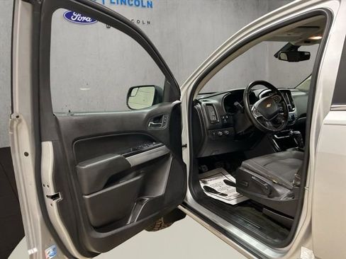 Used 2018 Chevrolet Colorado LT w/ LT Convenience Package image 10