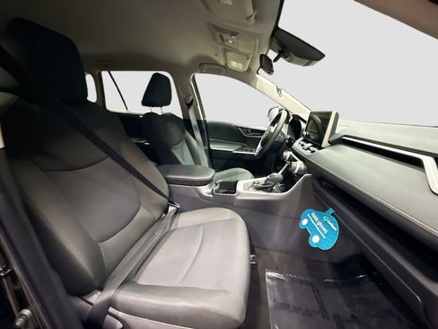 Used 2025 Toyota RAV4 LE image 29