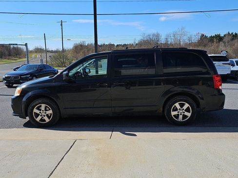 Used 2012 Dodge Grand Caravan SXT image 3