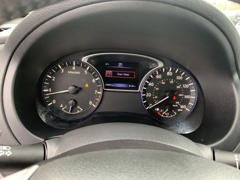 Used 2017 Nissan Altima 2.5 SR w/ Midnight Edition Package FWD image 15