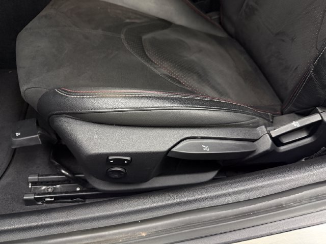 Used 2021 Toyota Supra w/ Safety & Technology Package RWD image 31