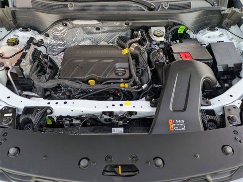 Used 2025 Chevrolet Trax LT w/ LT Convenience Package image 30