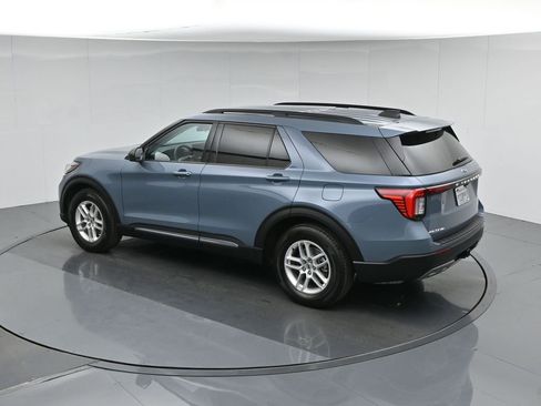 Used 2025 Ford Explorer Active w/ Active Comfort Package RWD image 45