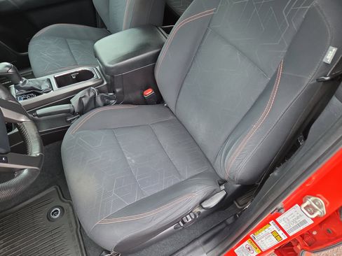 Certified 2016 Toyota Tacoma TRD Sport w/ Towing Package image 13