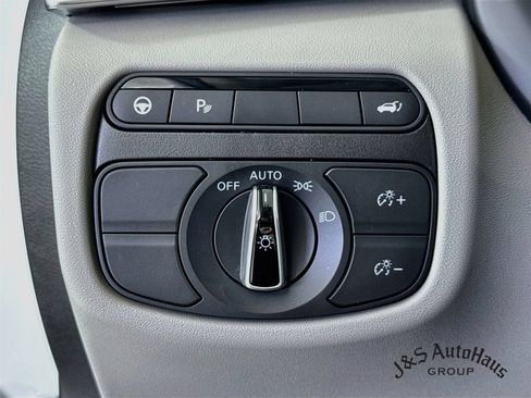 Used 2023 INFINITI QX50 Luxe AWD/4WD image 10