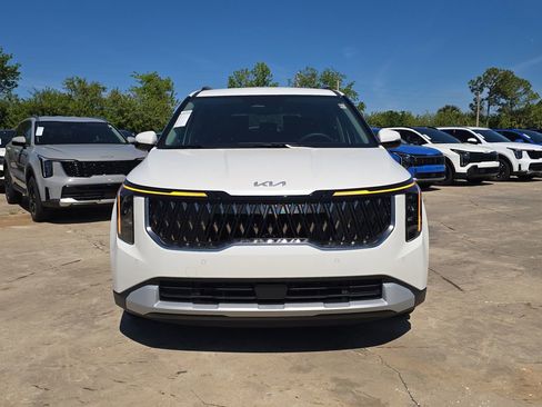 New 2026 Kia Carnival EX FWD image 3