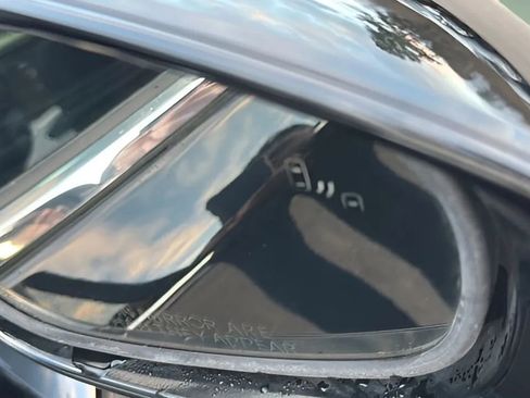 Used 2014 Lexus LS 460 L w/ Ultra Luxury Package image 17