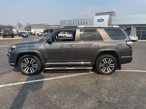 Used 2014 Toyota 4Runner Limited image 10